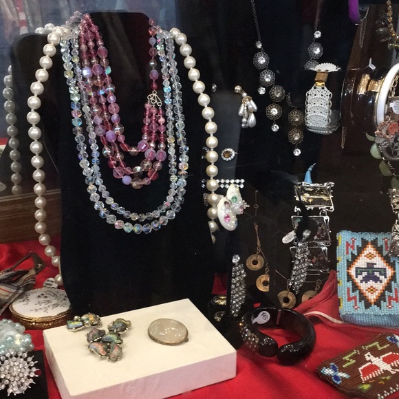 Meet your Posher, The Vintage Haberdashery STL - Picture 14 of 16